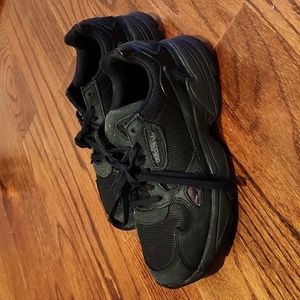 Adidas shoes green black 6.5